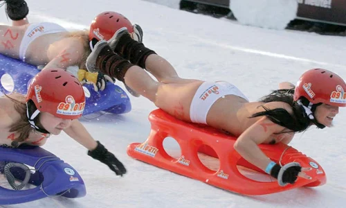 La start s au aliniat  zeci de vedete porno  aproape goale (Fotografii: Bild) jpeg