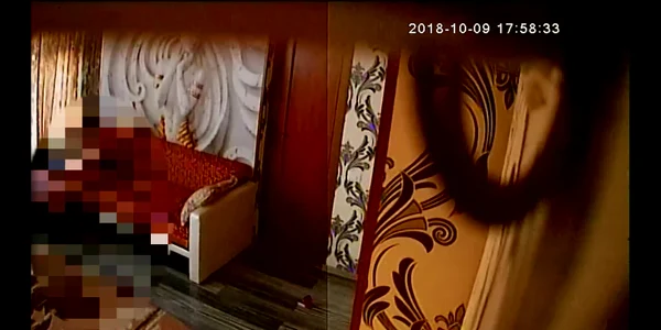 Copil de doi ani, bătut cu bestialitate de mamă