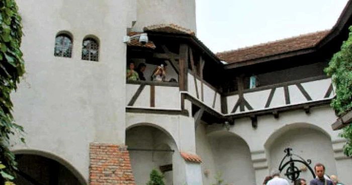 Festival de muzică electronică la Castelul Bran