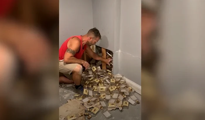 Sticlele s-au revărsat din perete. FOTO captură video Caters News