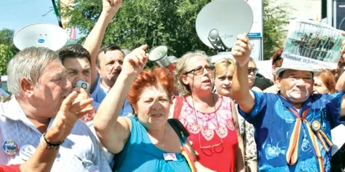 Protestatarii USL au sfidat canicula