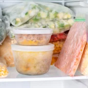 Congelator frigider legume mancare FOTO Shutterstock