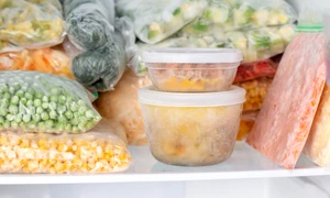 Congelator frigider legume mancare FOTO Shutterstock