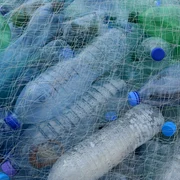 sticle de plastic reciclare INATECH jpg