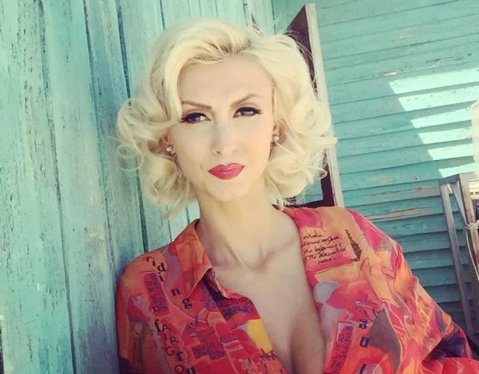 
    Andreea Bălan s-a pozat fără machiajFoto: arhivă personală  