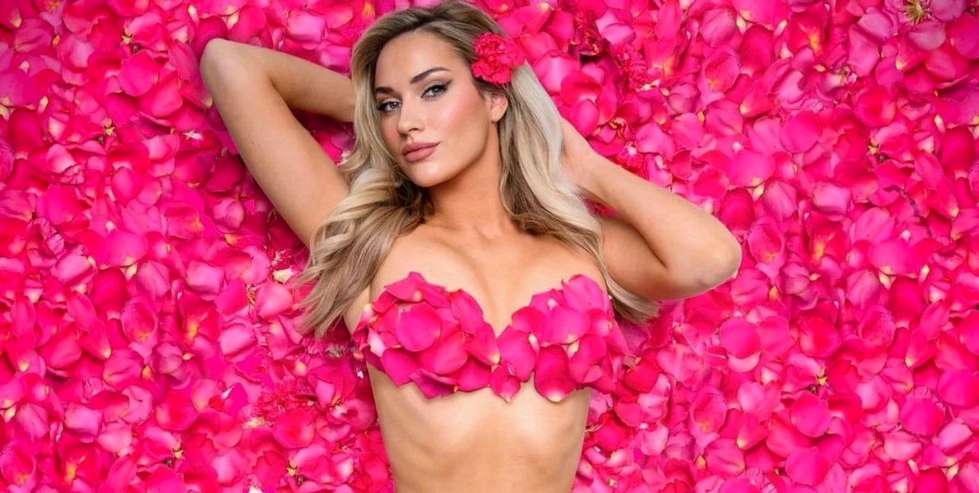Paige Spiranac le spune fanilor că uitatul la sânii ei este bun pentru sănătate (foto: Instagram)