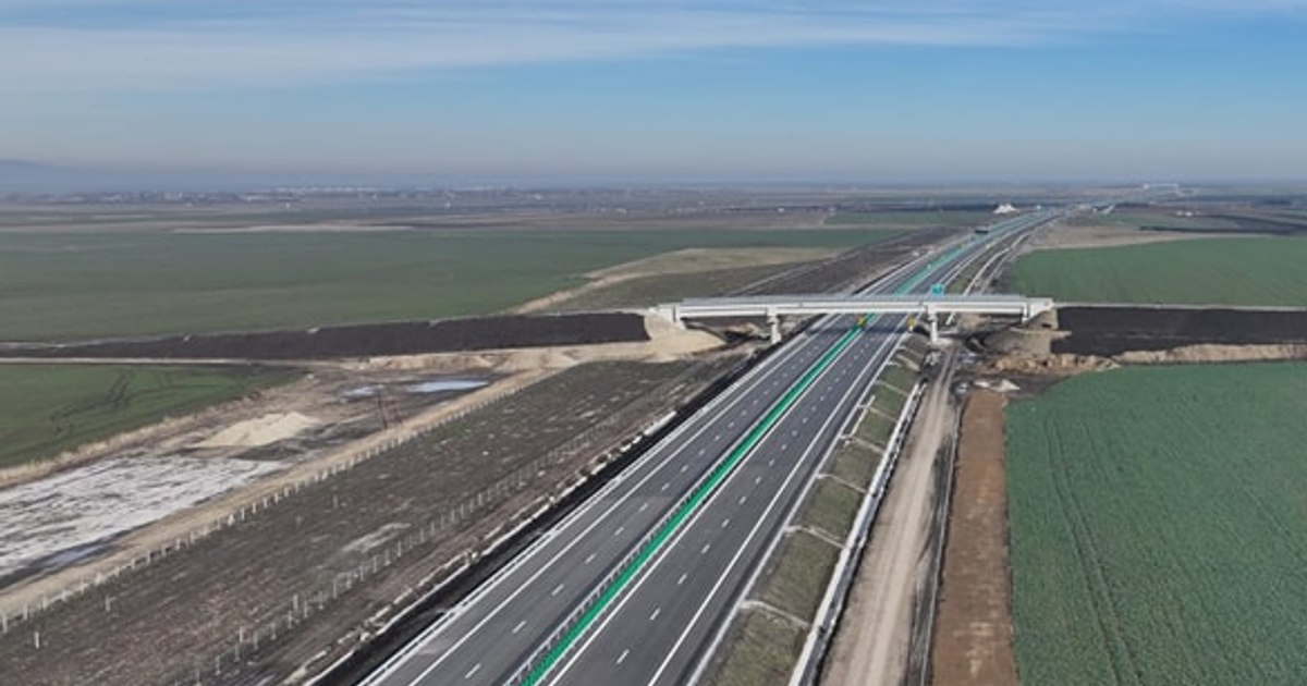 Se va putea circula în curând de la Curtea de Argeș la București pe 140 de kilometri de autostradă. Imagini filmate cu drona a drumului de mare viteză