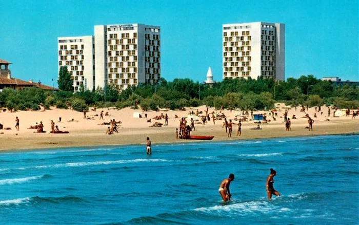 Stațiunea Mamaia în comunism. Sursa: Delcampe