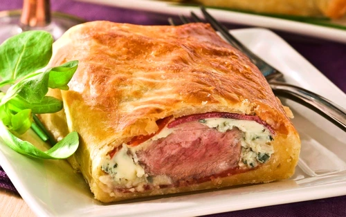 placinta cu carne si branza jpeg