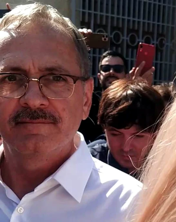
    Liviu Dragnea nu și-a recunoscut vinovăția nici după ce a ieșit pe poarta Penitenciarului Jilava, ca eliberat condiționat  
