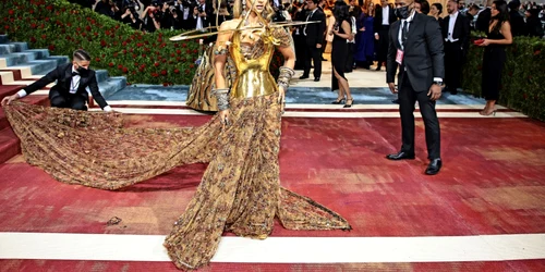 Natasha Poonawalla participa la The 2022 Met Gala Celebrating la The Metropolitan Museum of Art pe 02 mai 2022 în New York City FOTO Getty Images 