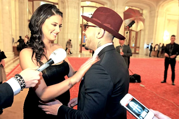 Antonia l-a scuturat de scame