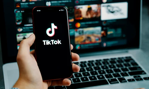 Tik Tok jpg