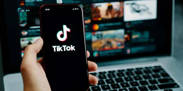 Tik Tok jpg