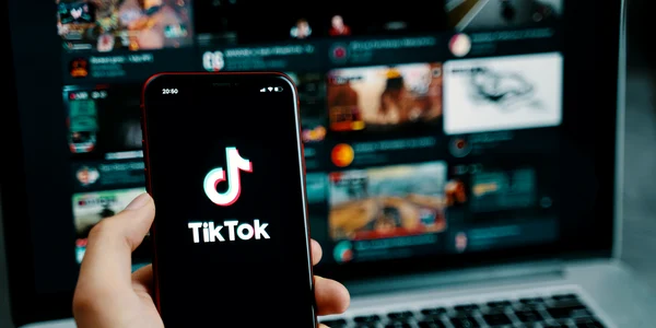 Tik Tok jpg
