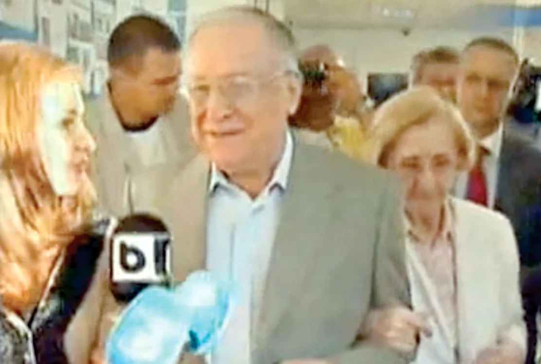 Ion şi Nina Iliescu au  votat la 9.40 dimineaţa