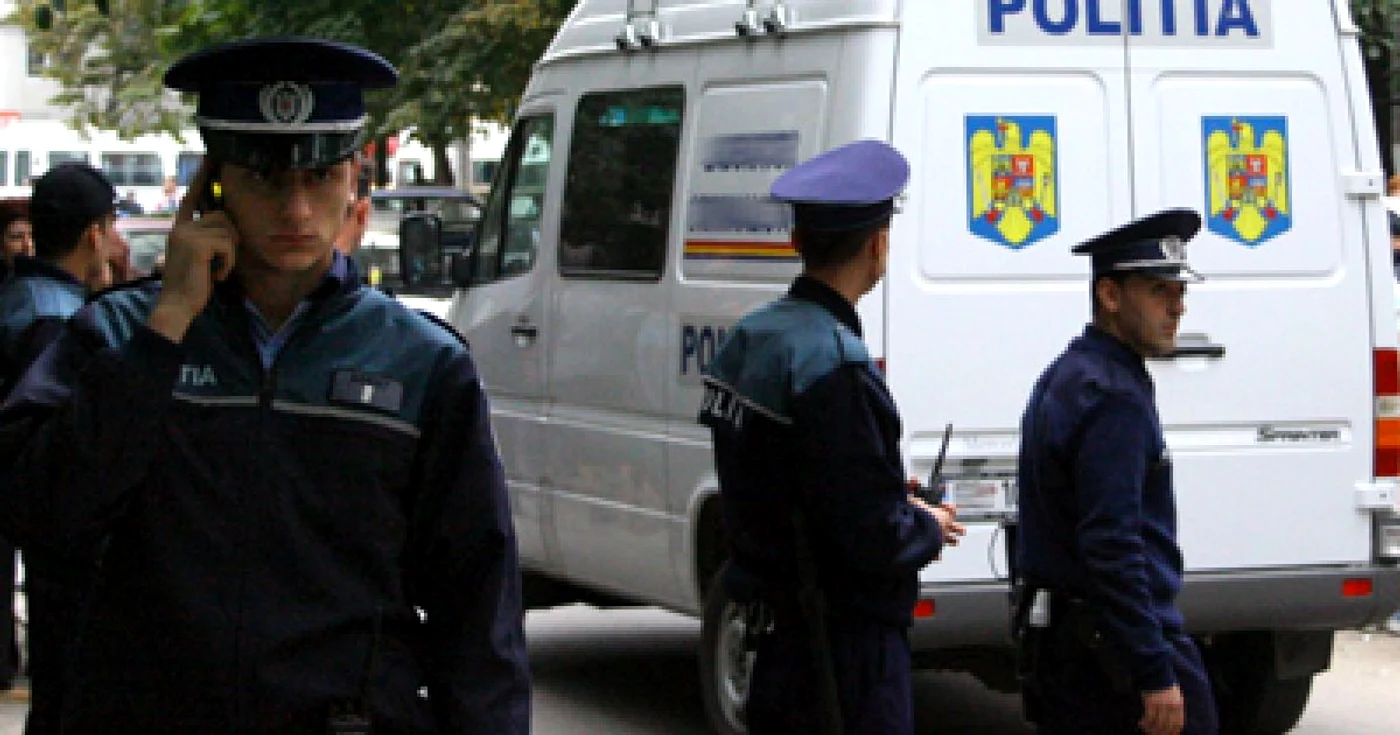 Focuri de armă în Capitală, după ce doi suspecţi de furturi din autoturisme au fugit de poliţişti  FOTO Adevărul