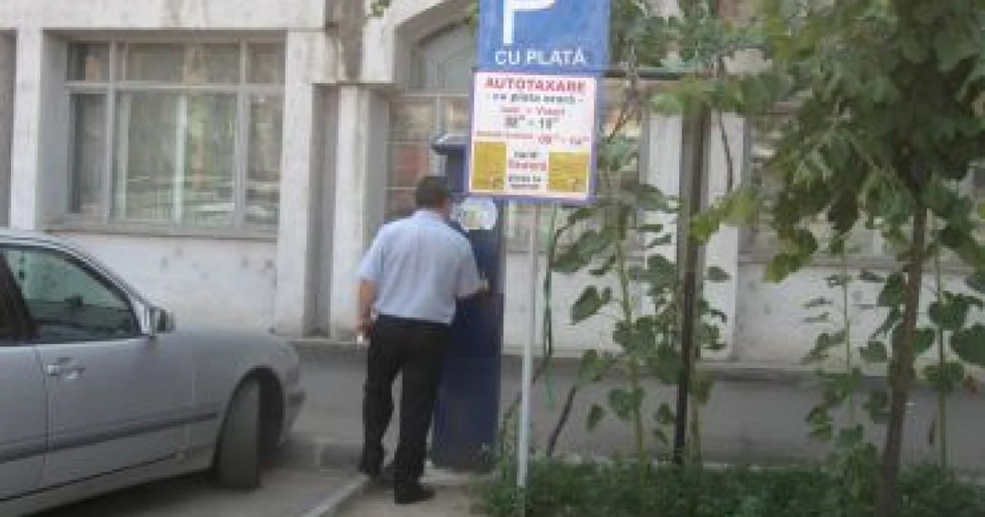 Botoşani: Abonamente pentru parcările dotate cu parcomate