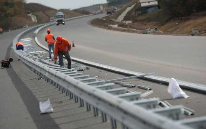 Dacă nu vor fi deblocate fondurile europene,
lucrările la autostrada Timişoara-Deva ar putea fi compromise FOTO:
Adevărul