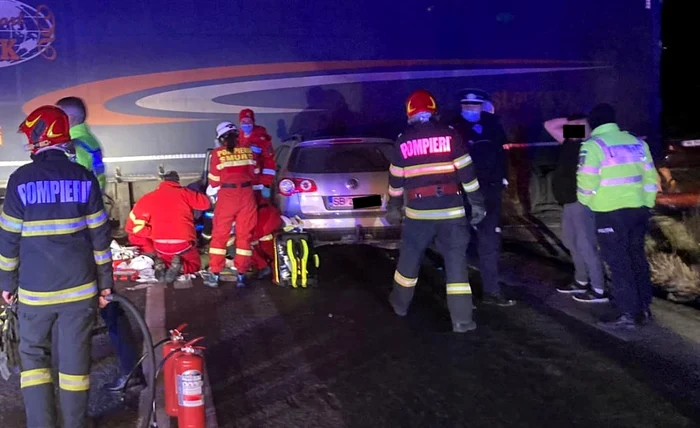 Un accident cumplit a avut loc, joi seara, la intrare în localitatea Cristian. Foto: Ora de Sibiu
