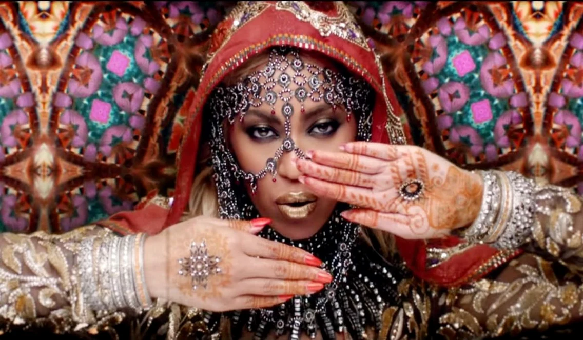 Beyonce a fost acuzată că a redat greşit elemente din cultura indiană în videoclipul Hymn for the Weekend jpeg