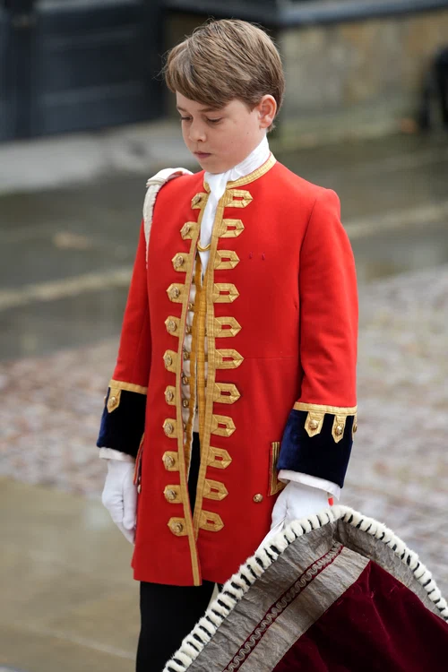 Prințul George la încoronare (1) jpg