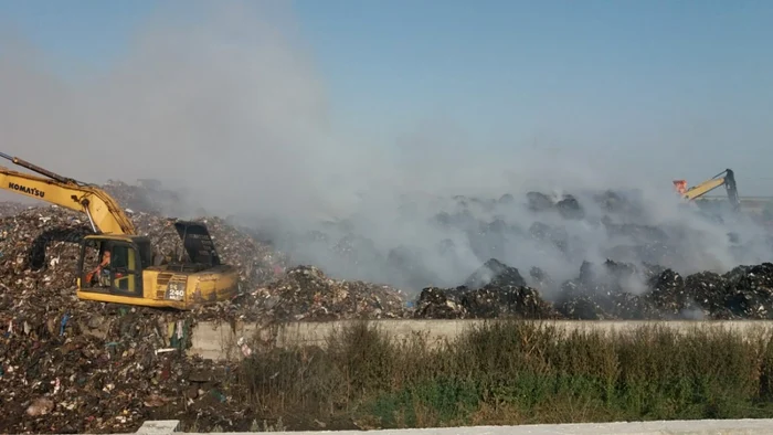 calarasi incendiu la statia de deseuri ulmeni foto isu calarasi