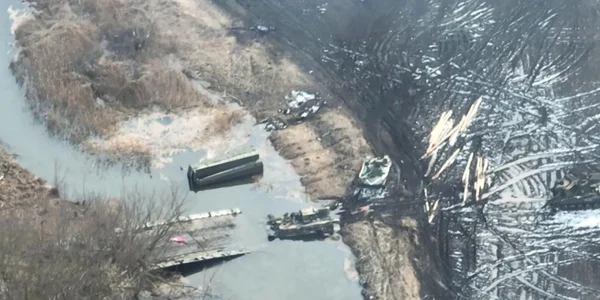 pod pontoane distrus foto cnn