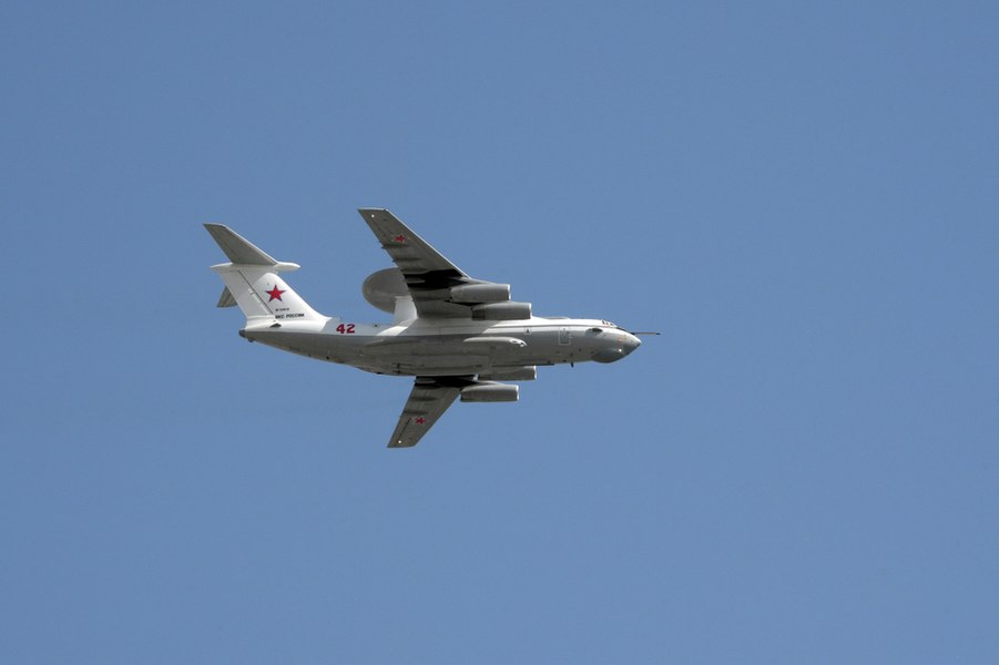 Ucraina afirmă că a doborât un avion rusesc de spionaj | VIDEO