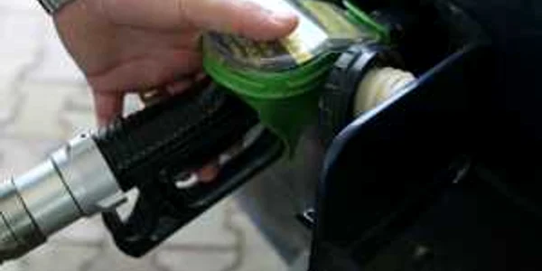 Şoferii au la dispoziţie două zile pentru a beneficia de reducerea preţului la carburant