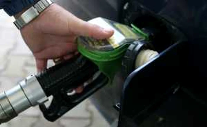 Şoferii au la dispoziţie două zile pentru a beneficia de reducerea preţului la carburant