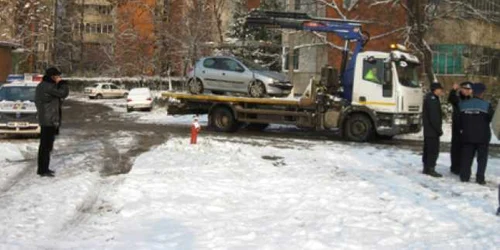 Maşina furată a fost găsită de poliţişti după câteva ore