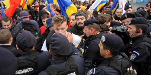 Platforma Unionistă Acţiunea 2012 organizează marşul Luptă pentru Basarabia în Bucureşti sâmbătă 22 octombrie 2016 FOTO Inquam Photos Liviu Florin Albei 