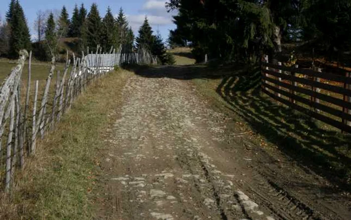 Sunt date care plasează amenajarea acestui drum în perioada romană