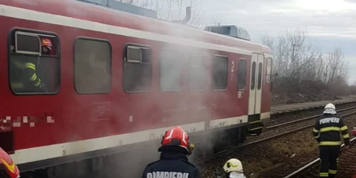 Incendiu tren Dâmbovița. FOTO ISU Dâmbovița