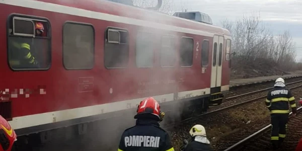Incendiu tren Dâmbovița. FOTO ISU Dâmbovița