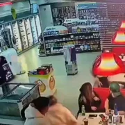 Fiul viceprimarului din Șelimbăr, acuzat de agresiune mp4 thumbnail png