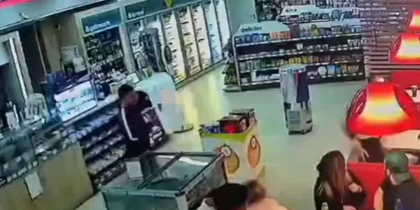 Fiul viceprimarului din Șelimbăr, acuzat de agresiune mp4 thumbnail png