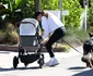 Gisele Bündchen își plimbă nou născutul și câinii, Profimedia 