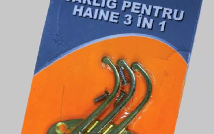 Nu folosiţi: Cârlig pentru haine 3 în 1