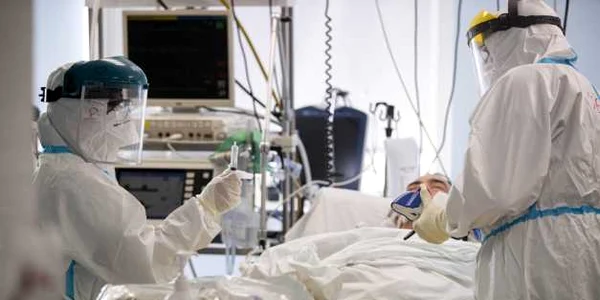 Medici doctori coronavirus COVID 19 terapie  pandemie FOTO EPA-EFE