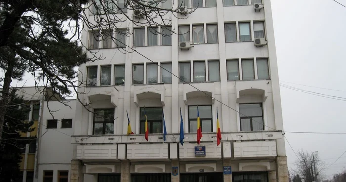 Ghişeul va funcţiona în Prefectură