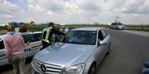 Poliţia Rutieră a sancţionat sute şoferi numai aseară