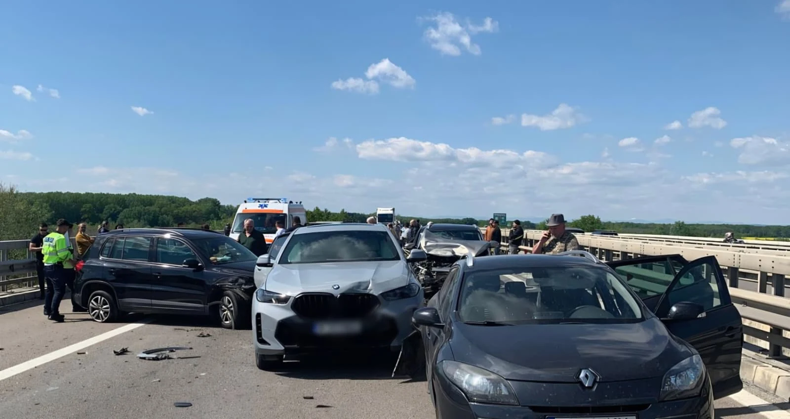 Haos în trafic la finalul minivacanței: carambol cu șapte mașini pe A3. Coloane kilometrice pe DN1