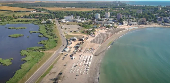 Plajele din Venus–Saturn, în pericol de a fi golite de șezlonguri și umbrele în plin sezon. Autoritățile cer amânarea măsurii: „Ar putea avea efecte catastrofale”