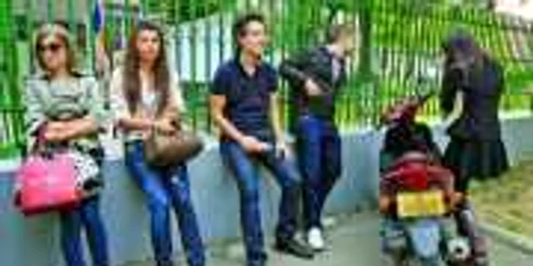 Elevii preferă ținutele de stradă