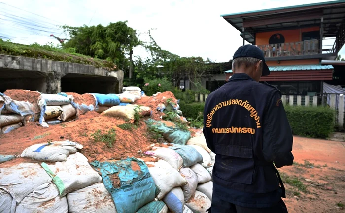 Conflictul reaprins între Thailanda și Cambodgia pune față în față doi adversari inegali. Cât de puternice sunt armatele lor