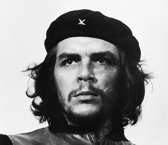  Che Guevara. FOTO Alberto Korda, restaurată de Adam Cuerden - Minerva Auctions / Wikipedia