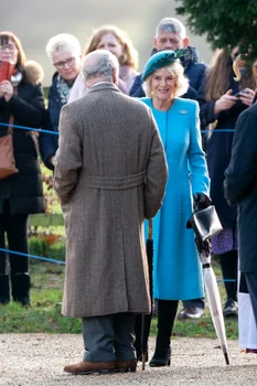 Regele Charles si Camilla Ajun Anul Nou