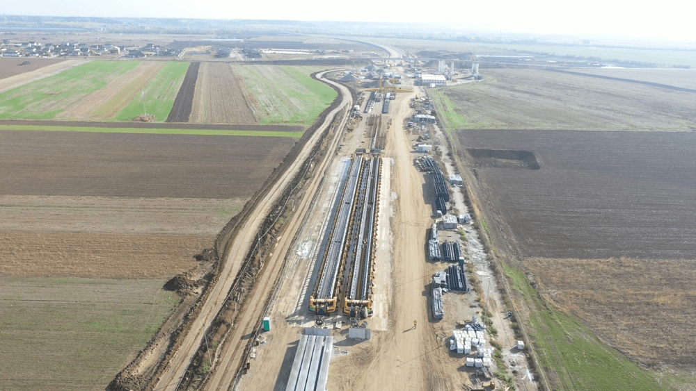 Lucrările la șoseaua Craiova-Pitești avansează rapid. Când s-ar putea circula pe drumul-expres